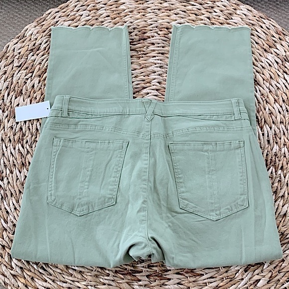 Democracy High Rise Slim Straight Scallop Hem Crop - Picture 6 of 16